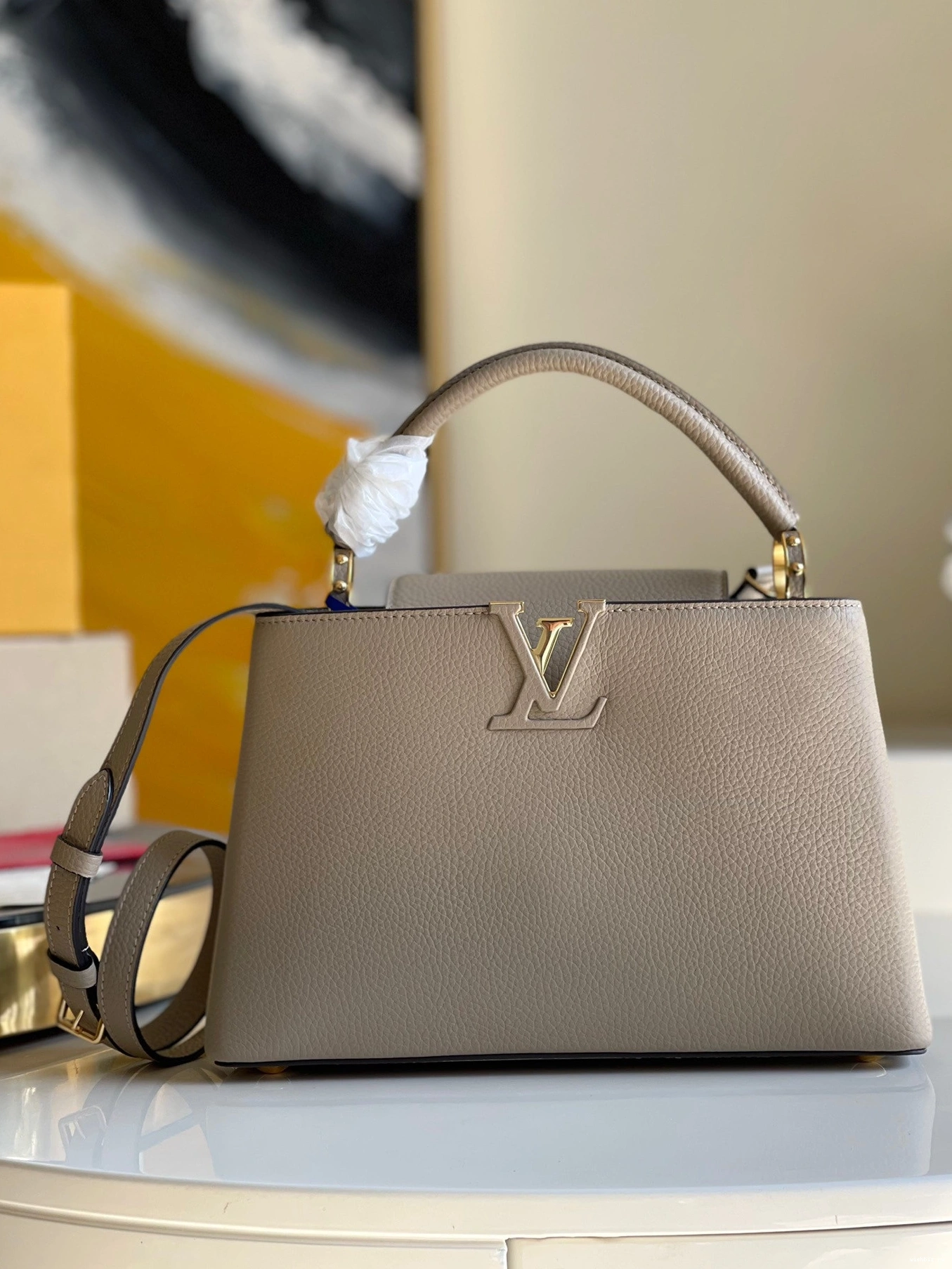 WIS VUITTON LOUIS MM CAPUCINES 1223